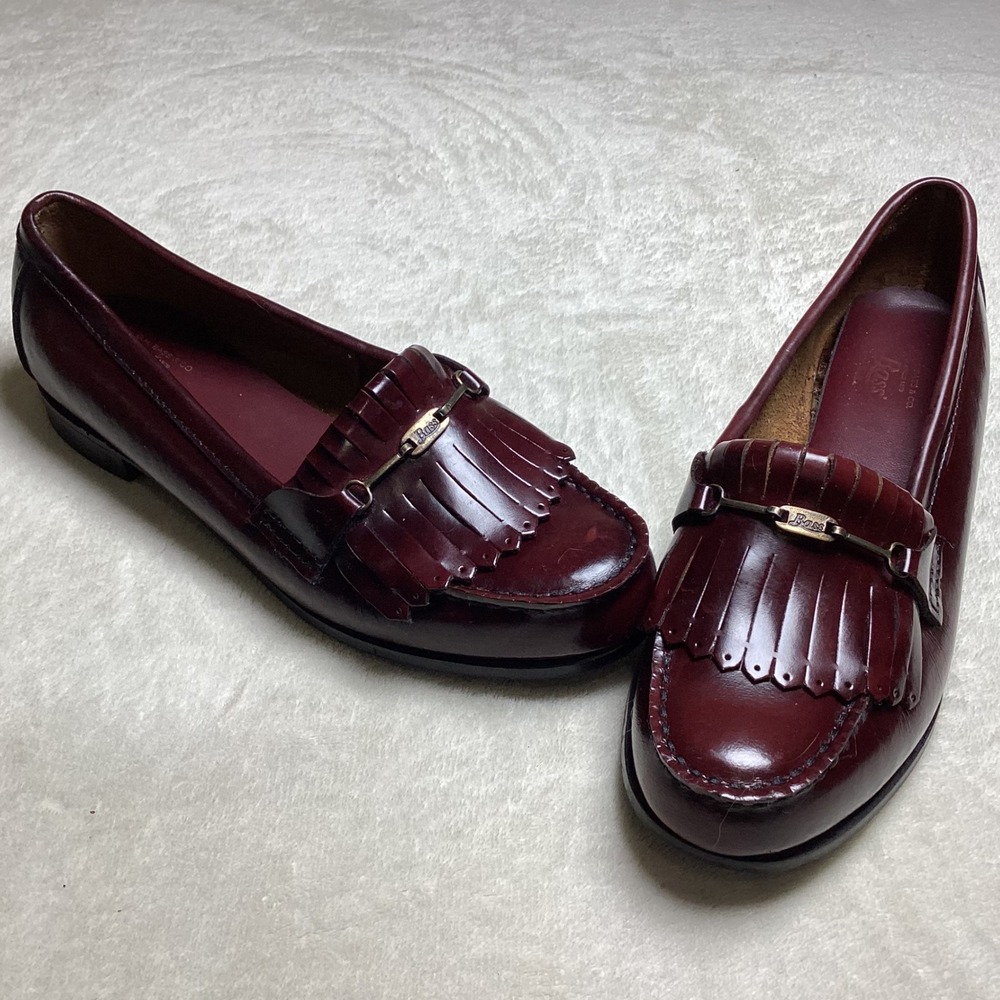 GH Bass Women's Burgundy Leather Kiltie Loafers Brass Horse Bit Size 8.5 C USA